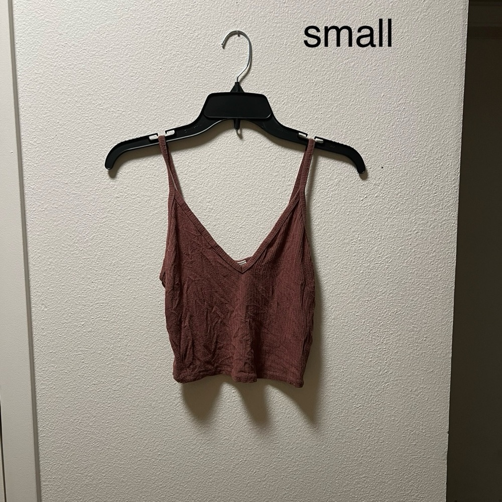 brown tank top